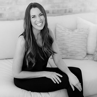 Anna Lovec Broker Headshot